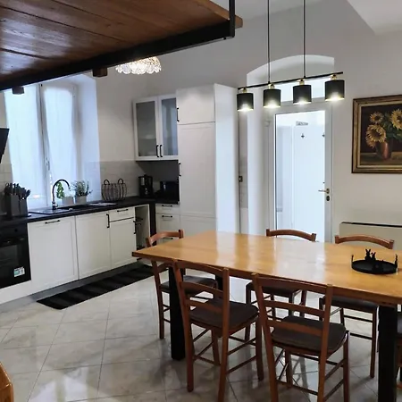 Appartameno Calnova アパート ボドニャン